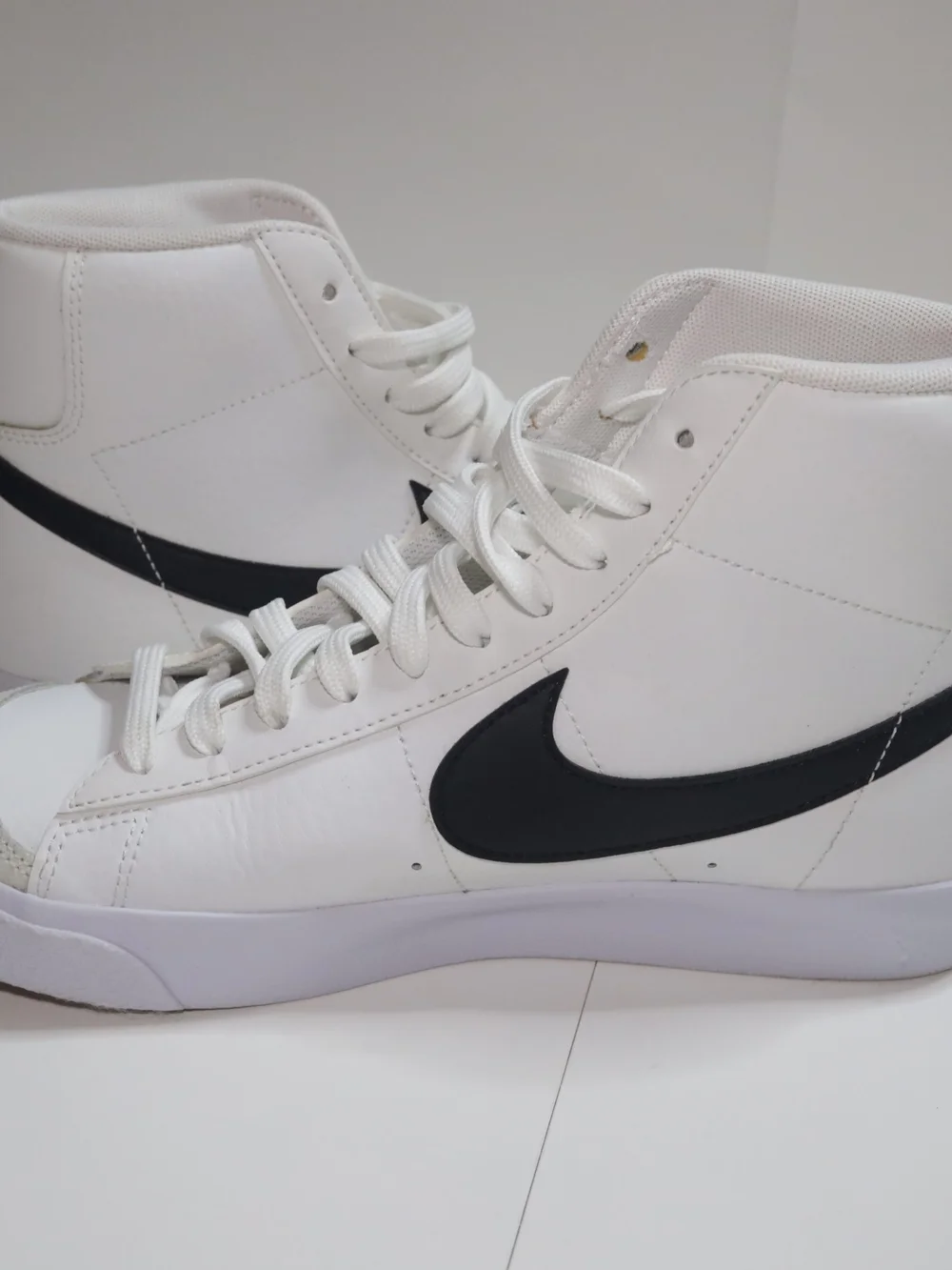 Nike Blazer Mid 77 Size 7Y Model DA4086-100